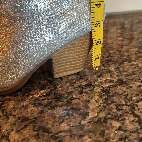 Forever embellished Sparkling Silver Western block heel Ankle Boots NWOT 10 - Picture 4 of 10
